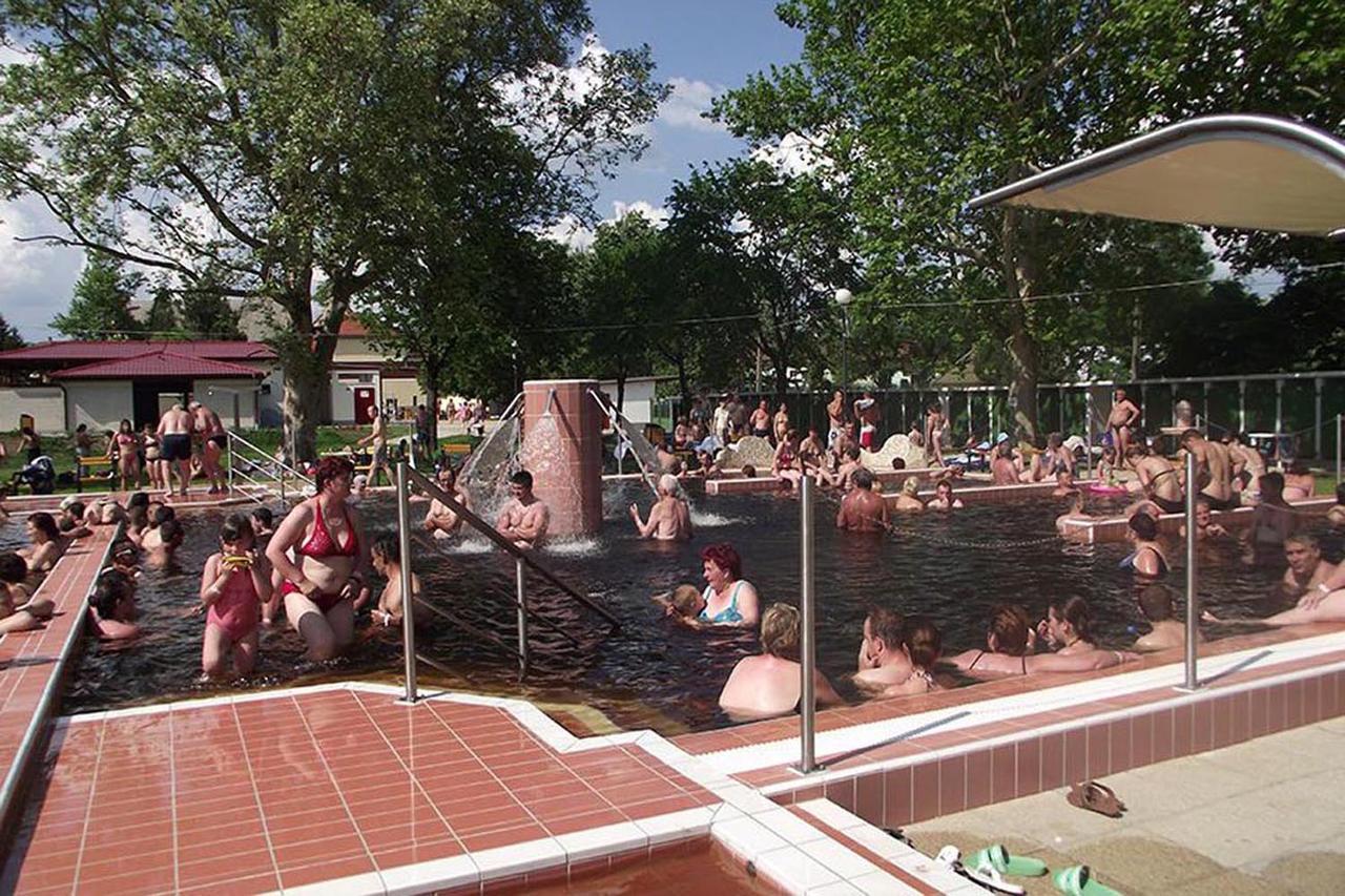 Berettyo Central Apartment Berettyóújfalu Εξωτερικό φωτογραφία
