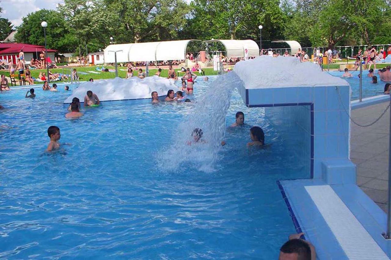 Berettyo Central Apartment Berettyóújfalu Εξωτερικό φωτογραφία